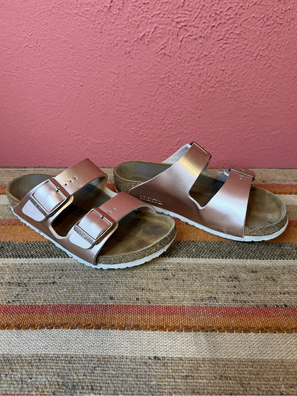 Kids Birkenstocks Rose Gold size 33 | US 2-2.5